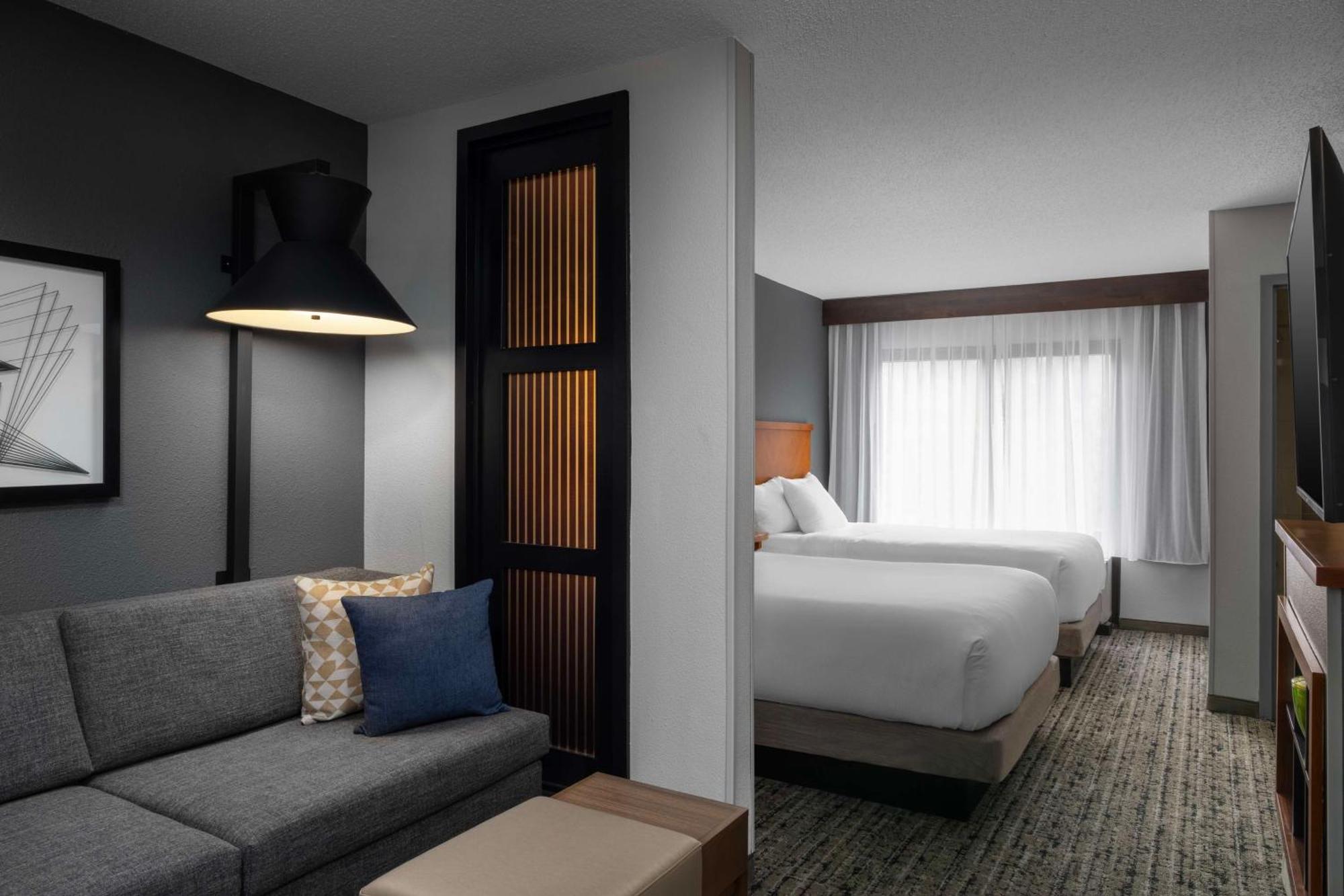 Hyatt Place Detroit/Utica Bagian luar foto