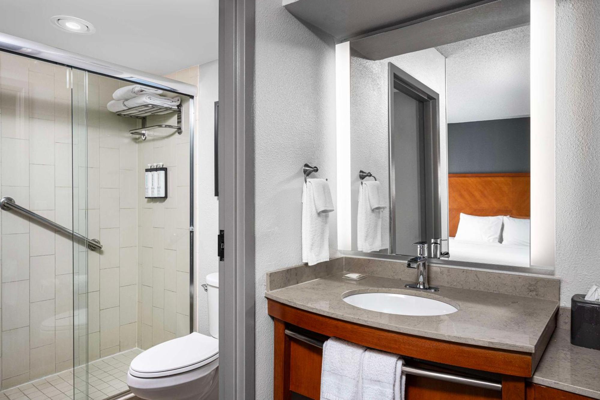 Hyatt Place Detroit/Utica Bagian luar foto