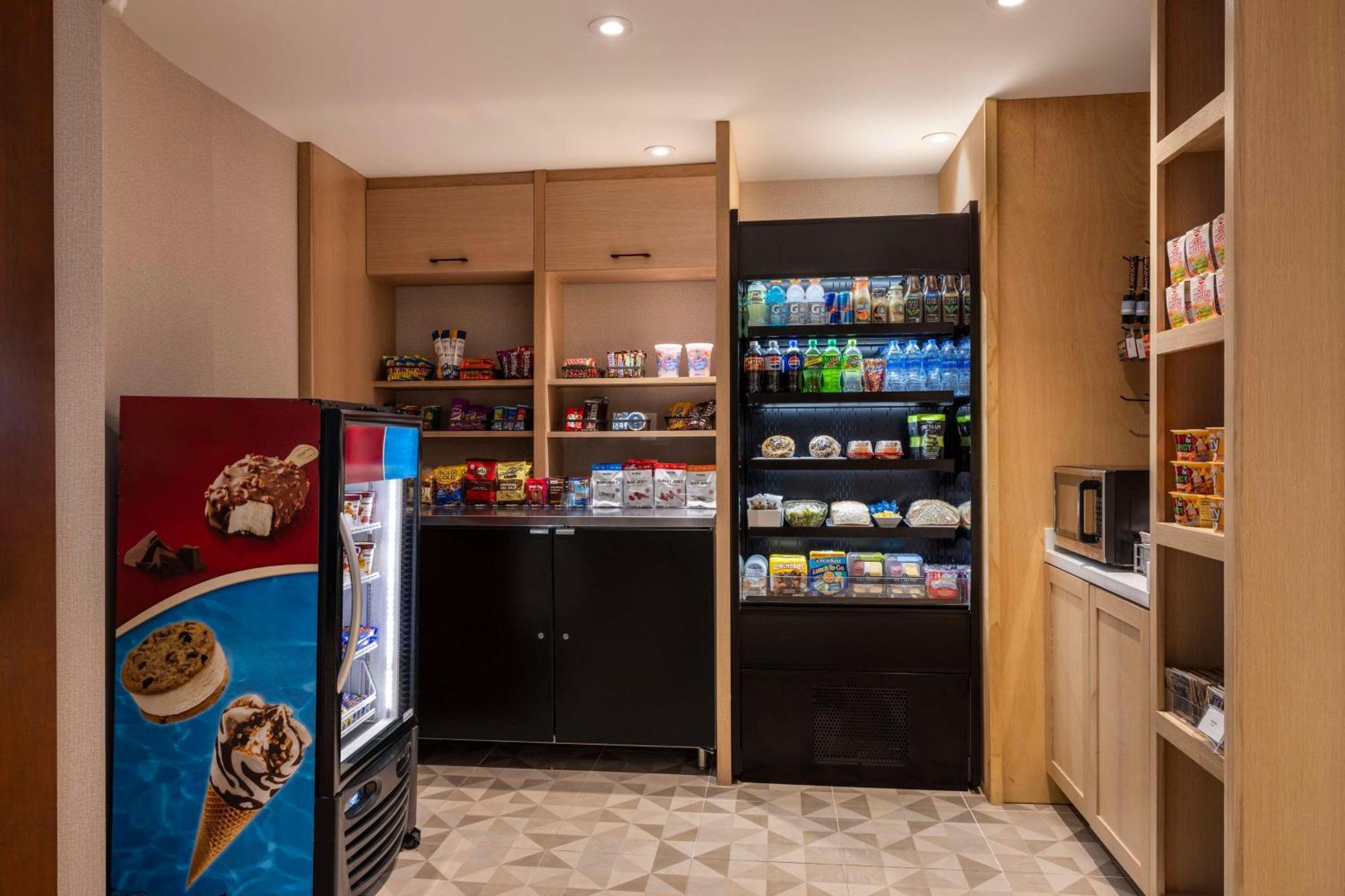 Hyatt Place Detroit/Utica Bagian luar foto